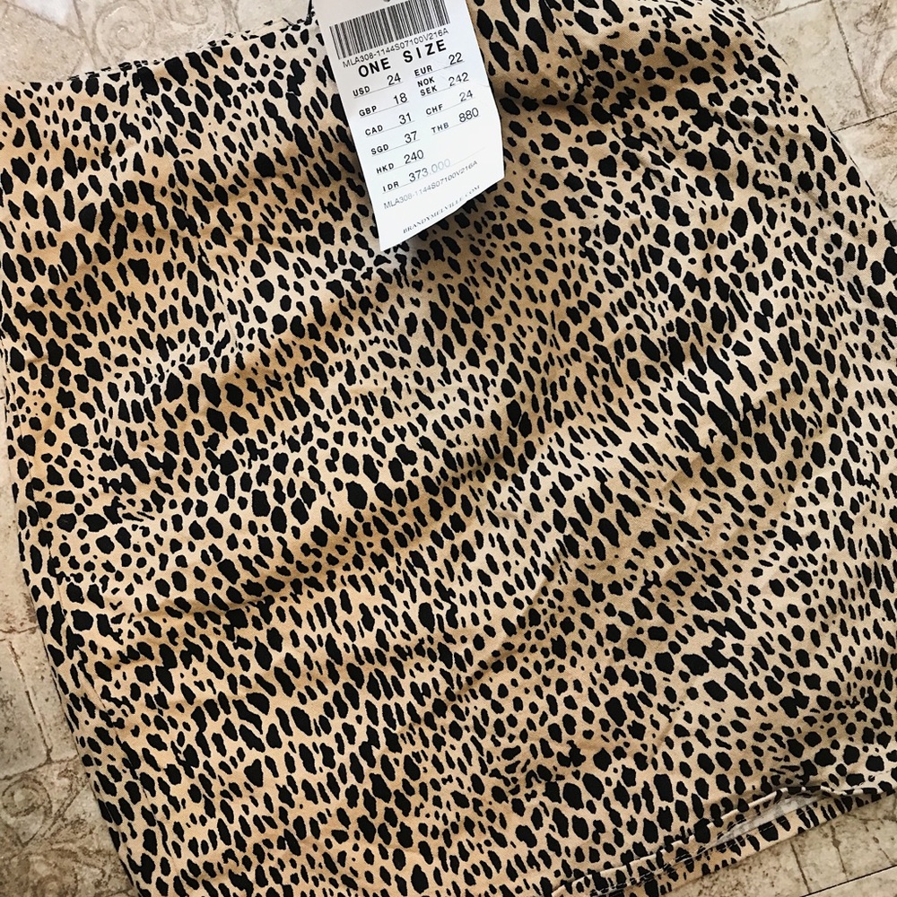 Brandy Melville skirt- OS